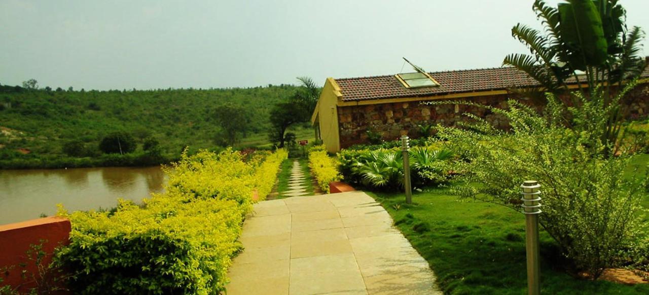 Cotton County Club And Resort Хубли Экстерьер фото
