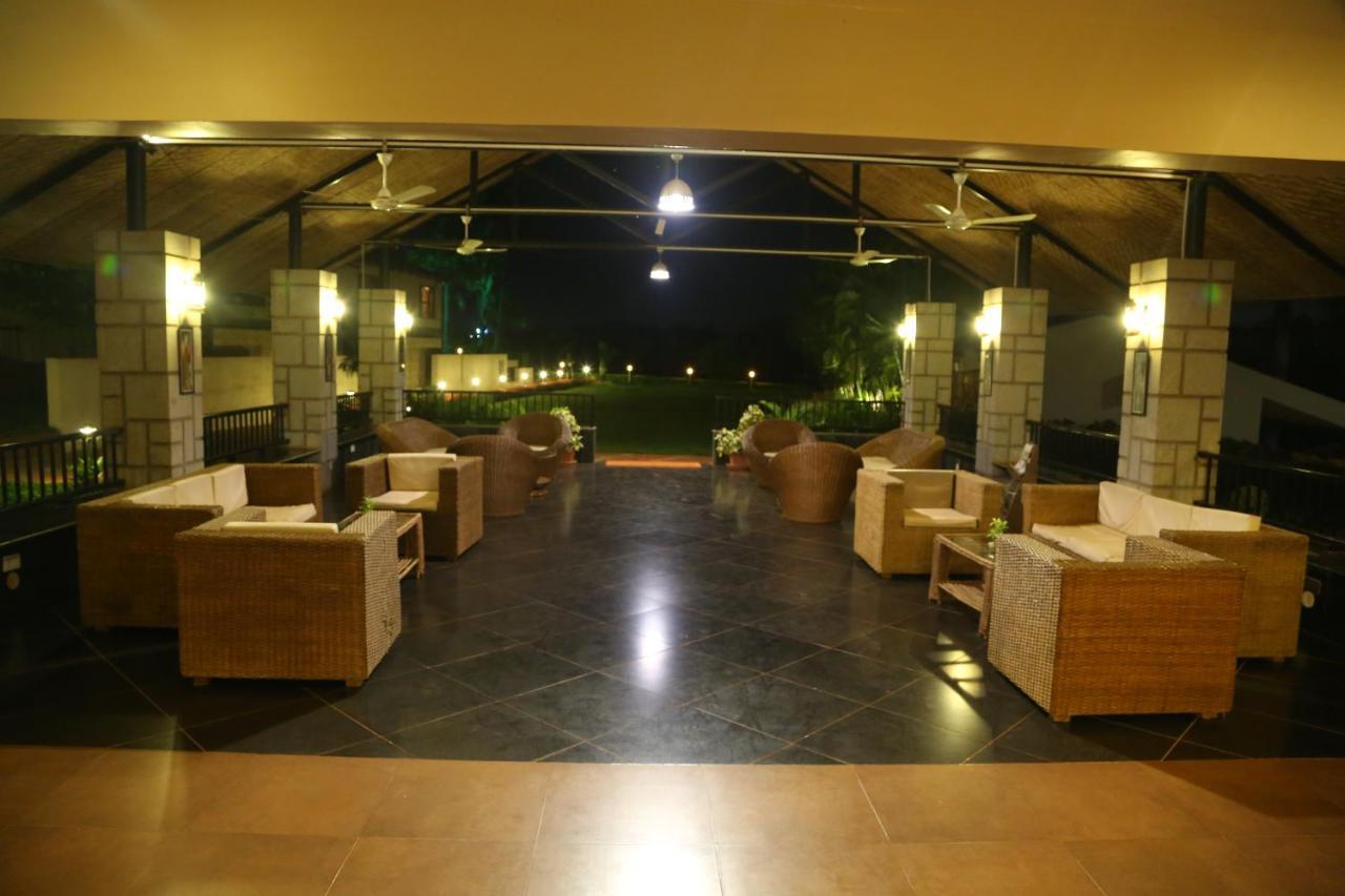 Cotton County Club And Resort Хубли Экстерьер фото